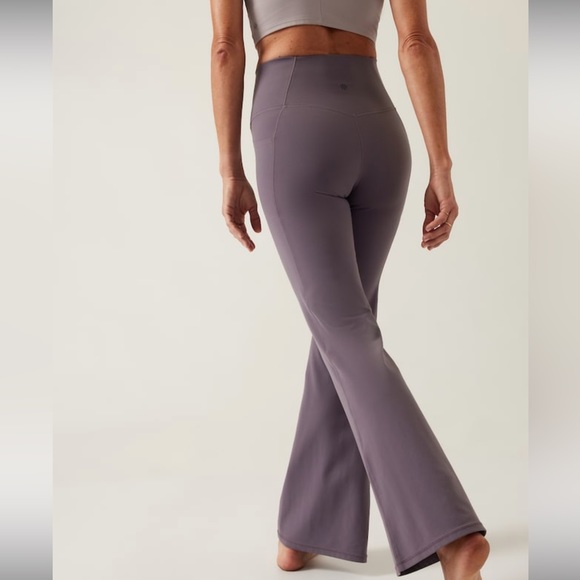 Athleta Salutation Stash Flare Pant // Dusk Violet - Picture 3 of 7